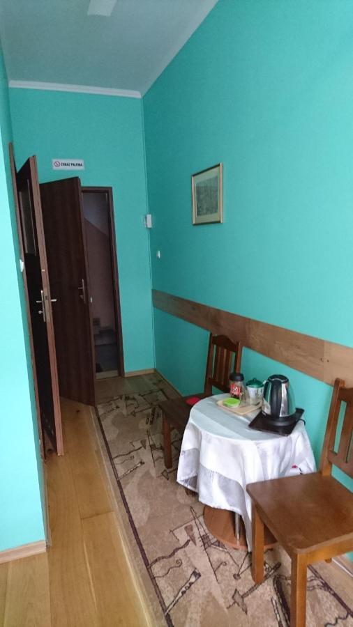 Hotelik Warmia -Pensjonat, Hostel Lidzbark Warmiński Buitenkant foto