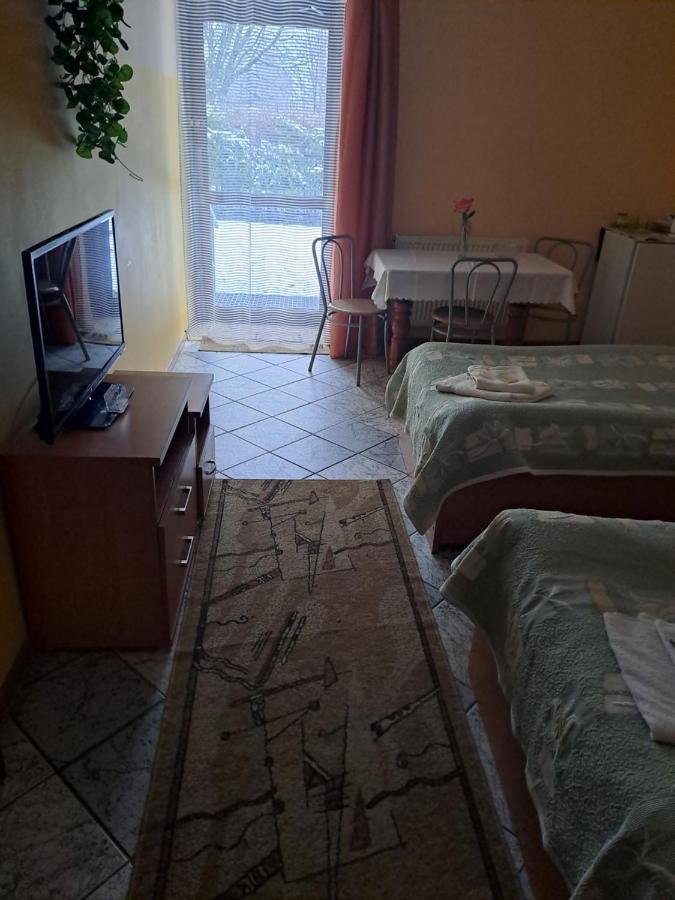 Hotelik Warmia -Pensjonat, Hostel Lidzbark Warmiński Buitenkant foto